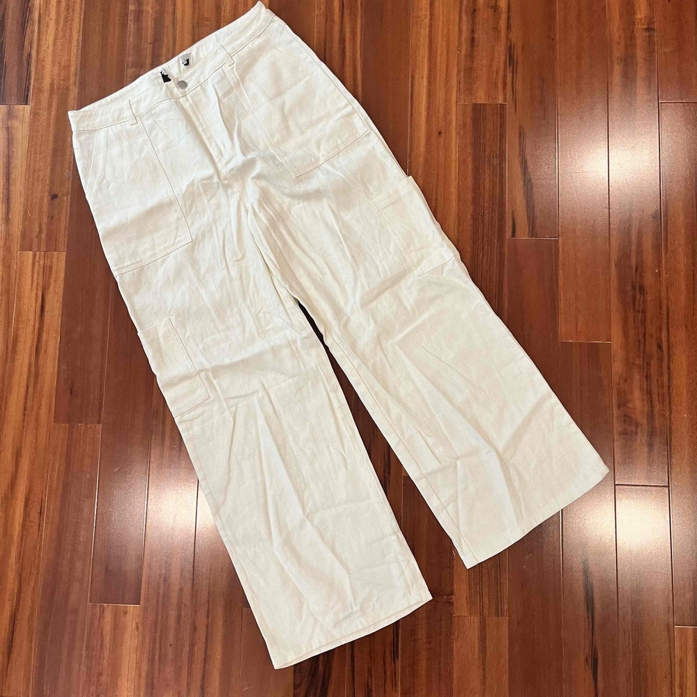 Lulus Off White Cream Pants Wide Leg Cargo Pockets Button and Zip Front Size XL